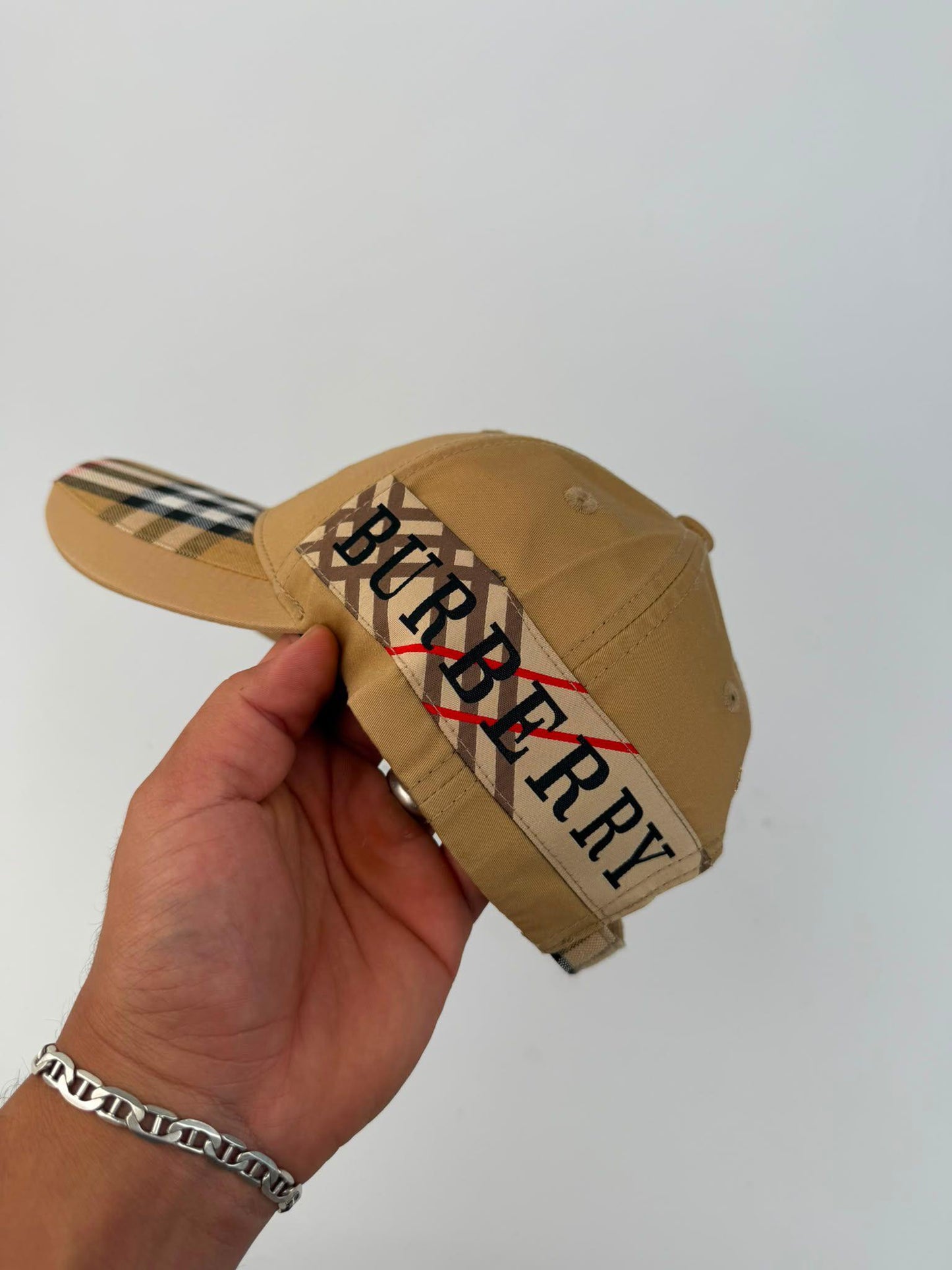 GORRA BURBERRY - M3