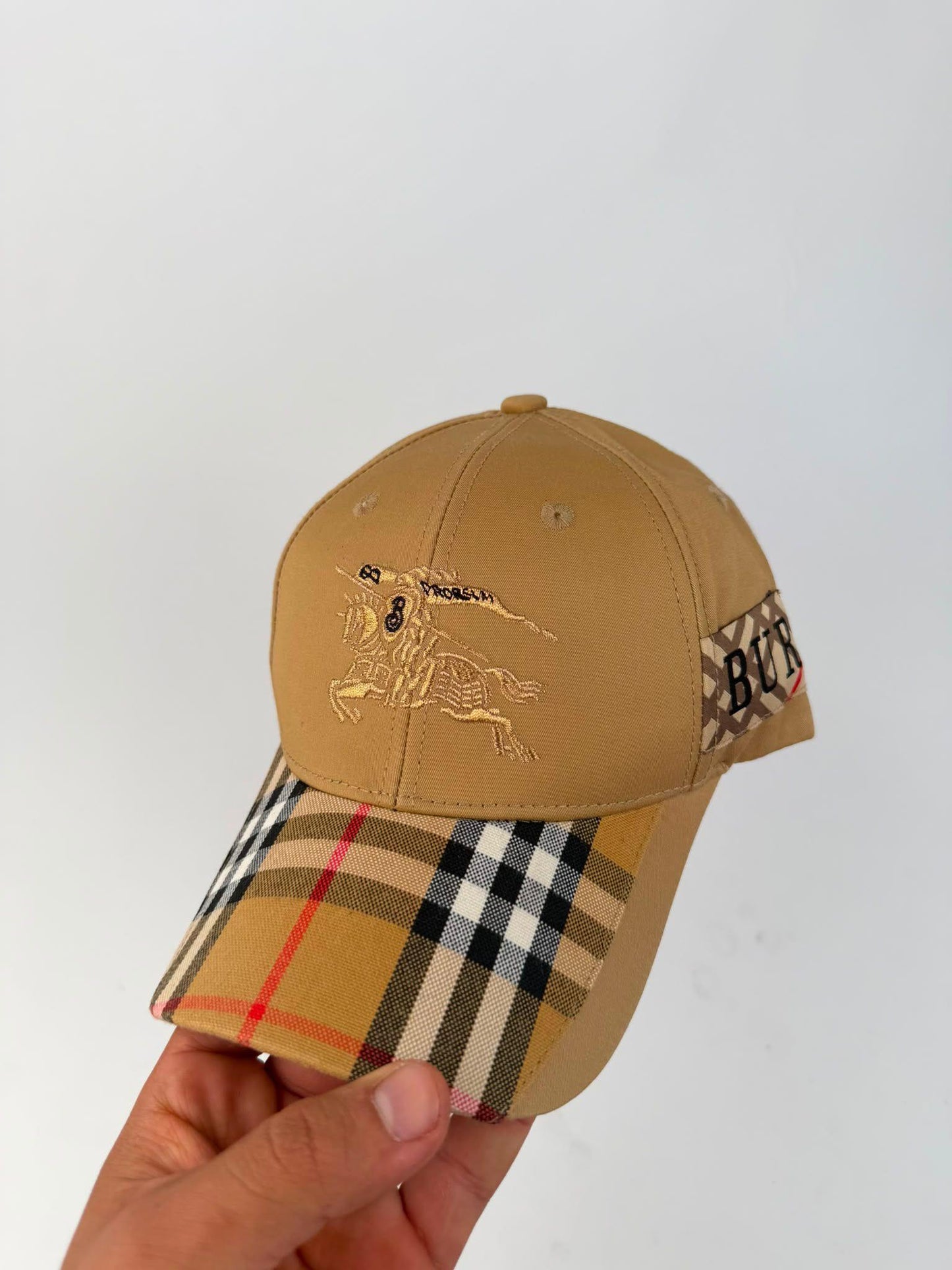 GORRA BURBERRY - M3