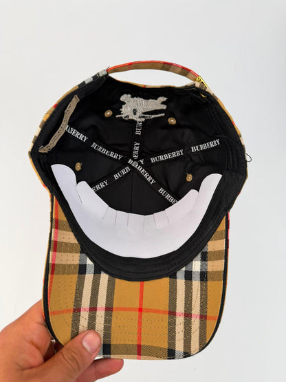 GORRA BURBERRY - M6