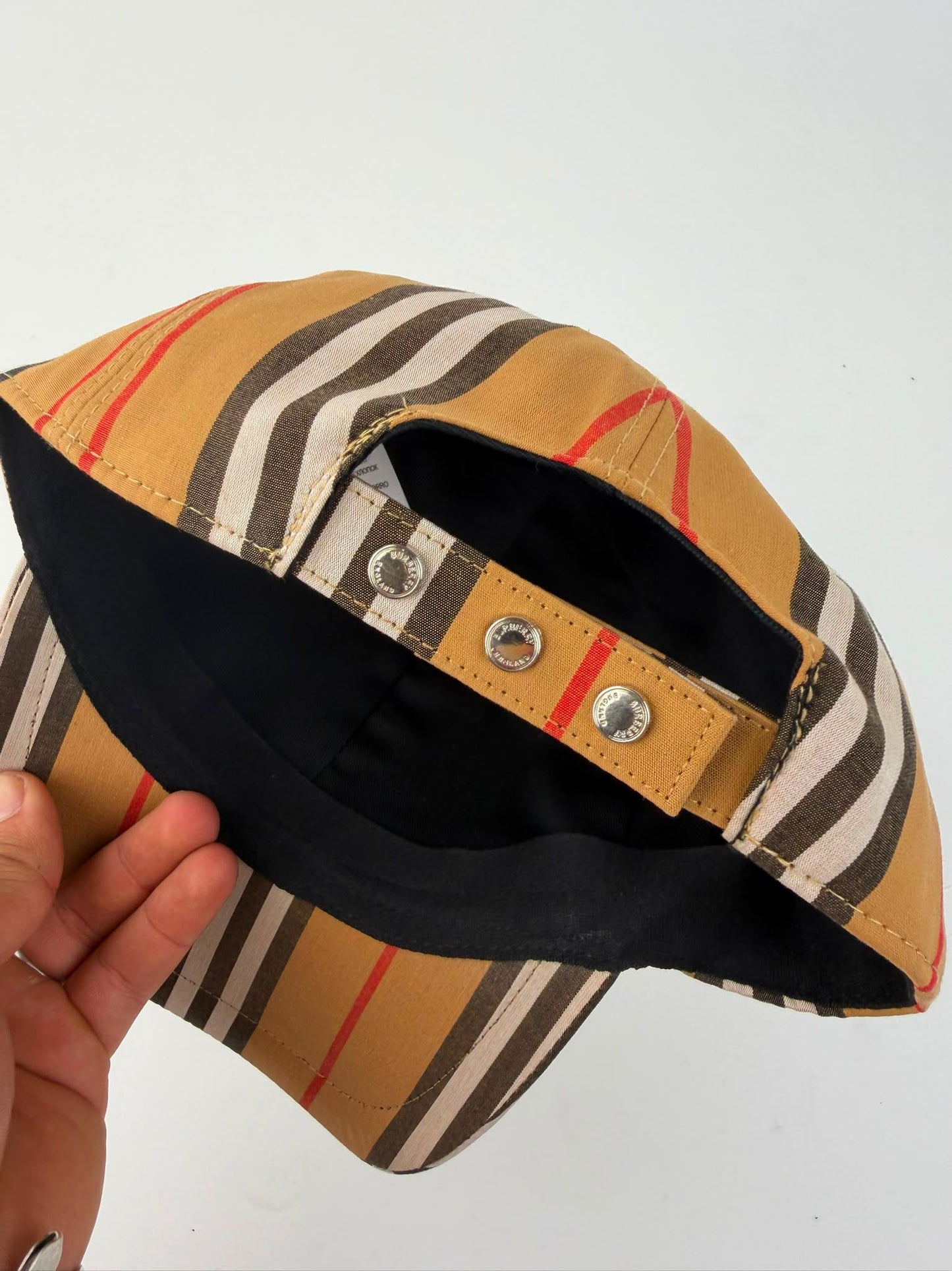 GORRA BURBERRY - M5