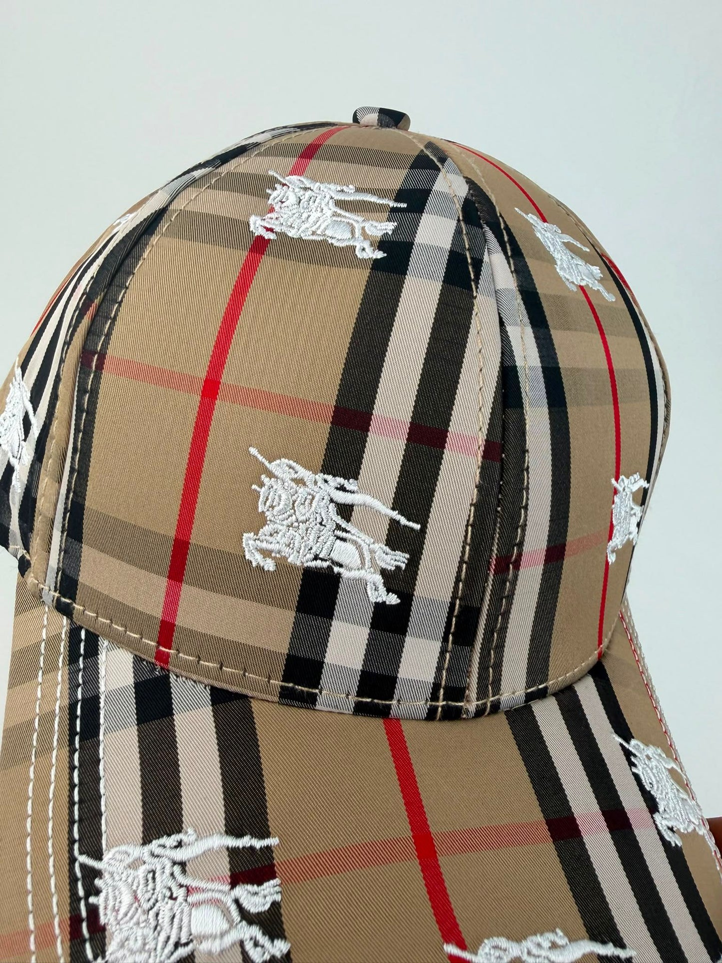 GORRA BURBERRY - M4