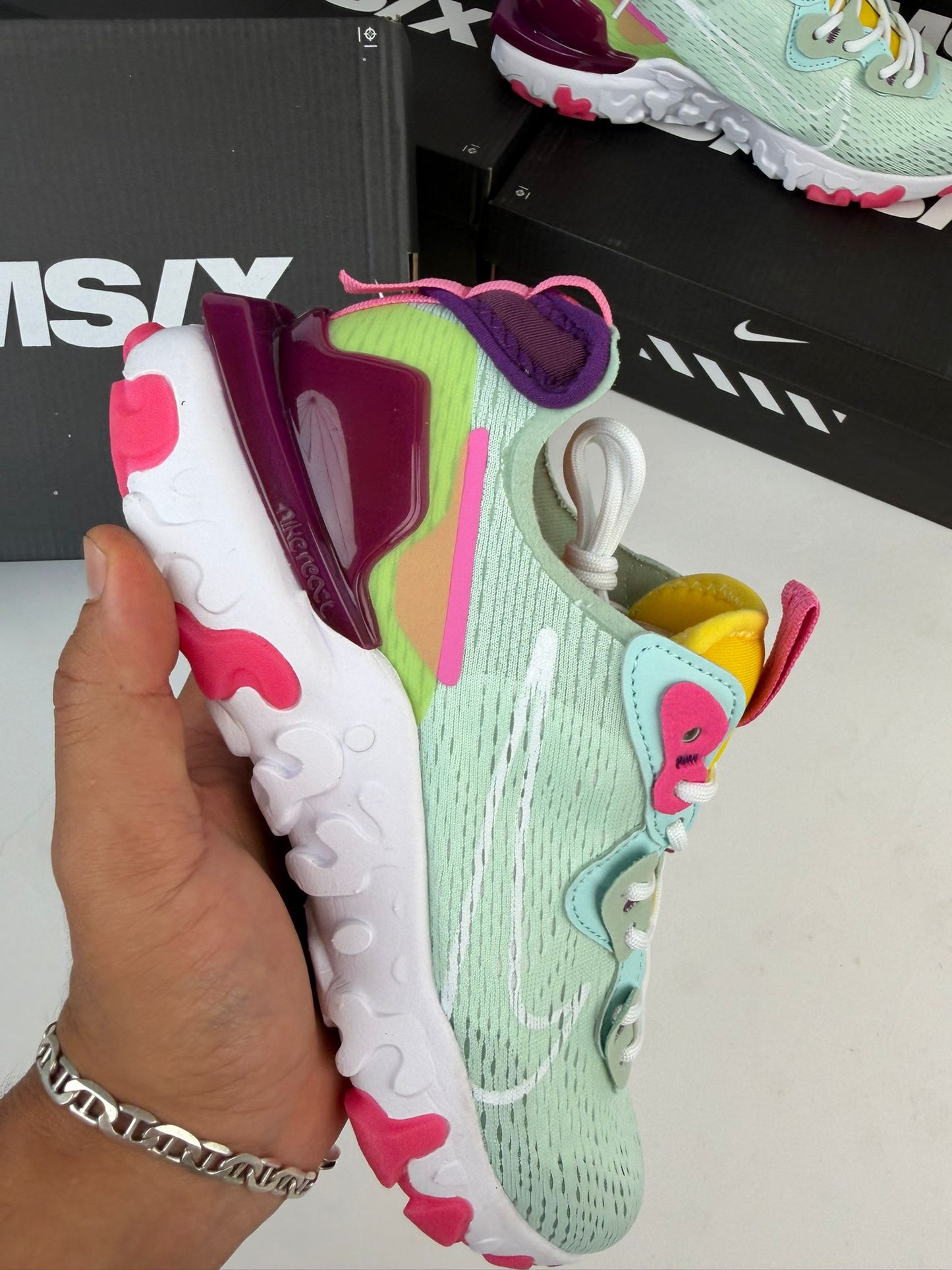 NIKE REACT VISION - M3