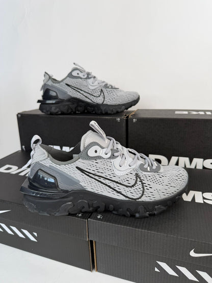 NIKE REACT VISION - M12